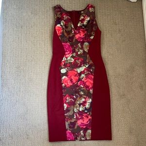 Black Halo sleeveless sheath dress maroon with floral insert
